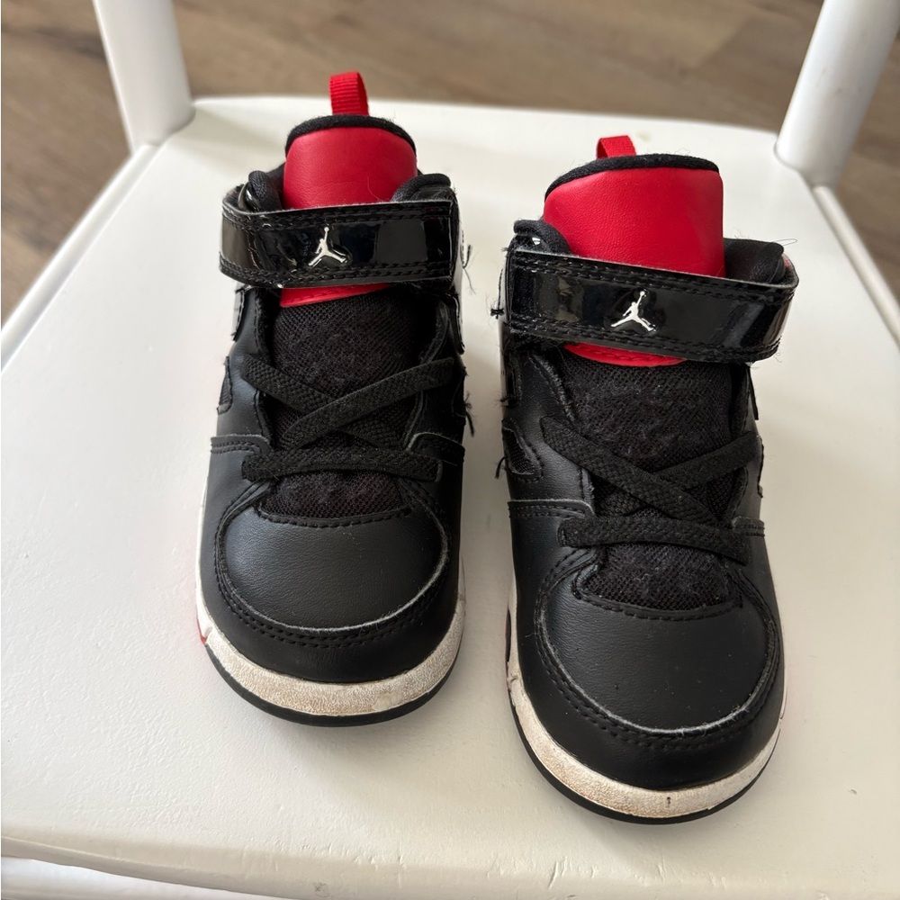 Jordan Kids Black and Red Sneakers